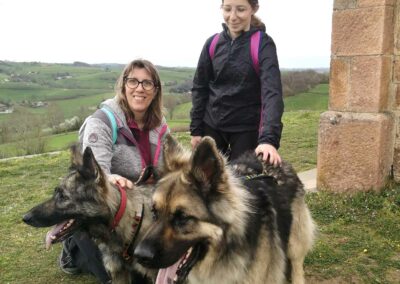 Cani-rando tante et nièce monts du lyonnais